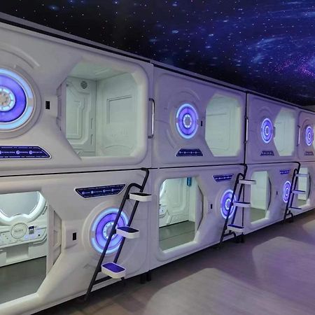 Bambu Hostel Capsules Sewilla Zewnętrze zdjęcie