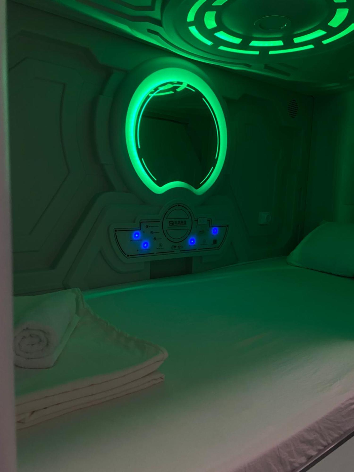 Bambu Hostel Capsules Sewilla Zewnętrze zdjęcie